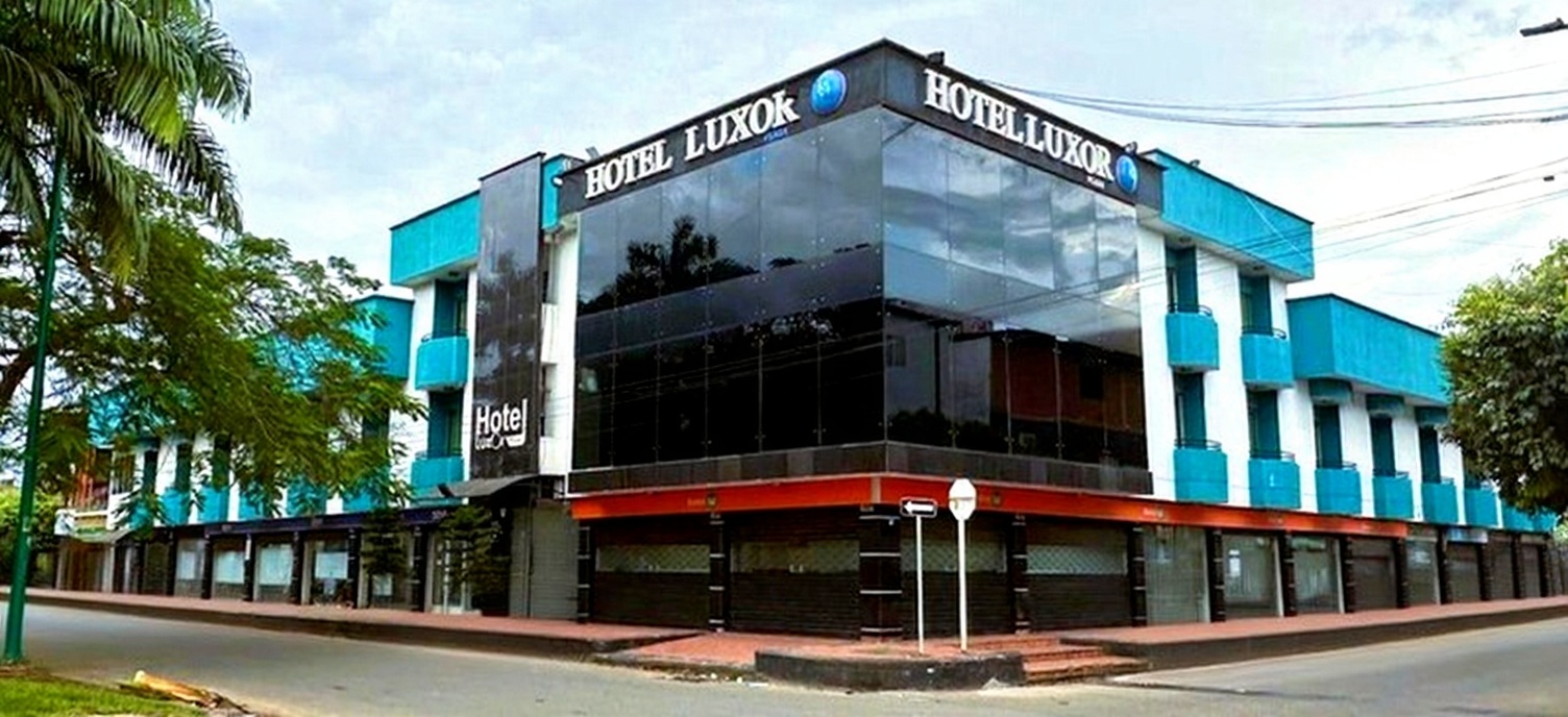 Exterior Hotel Luxor Plaza